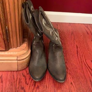 Size 8.5 American Rag Cowgirl boots
